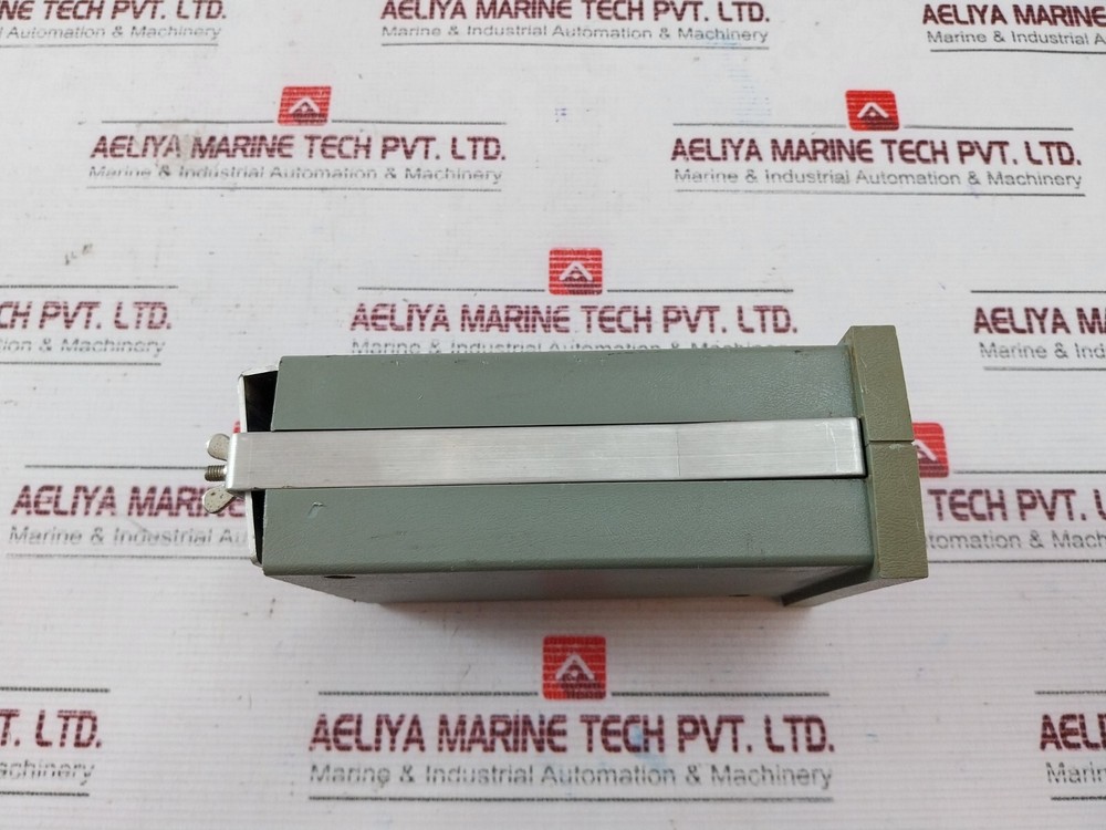 ONO Sokki Hm-610 Digital Tachometer Panel Meter 220v