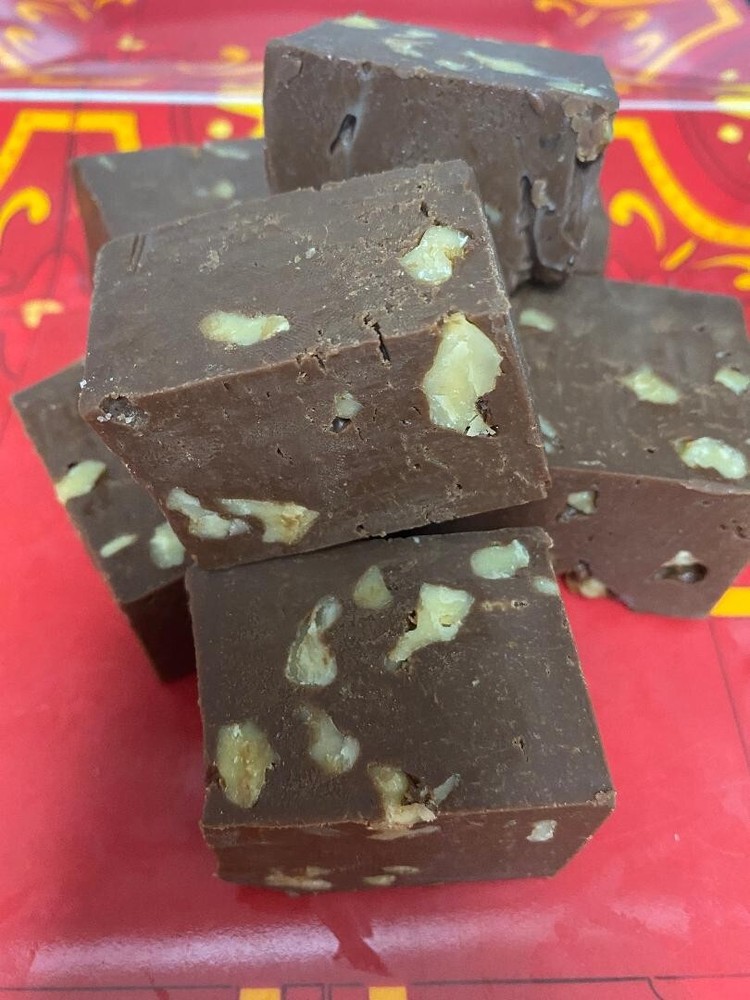 Chocolate Walnut Fudge 1/2 pound