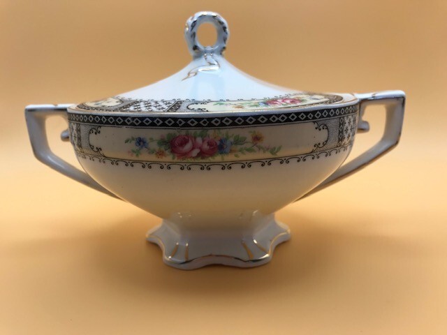 W.H Grindley Sugar Bowl