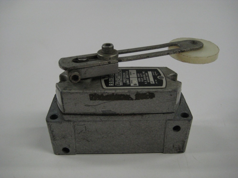 R.B DENISON M-3 SER.D LIMIT SWITCH UNMP