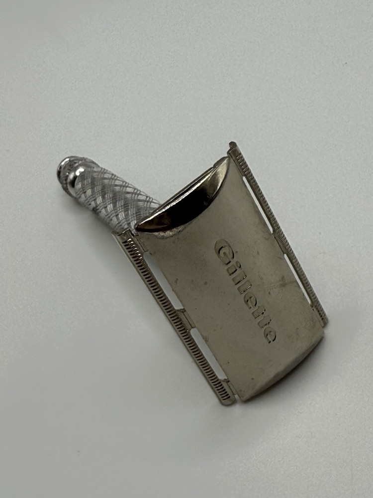 Vintage Gillette Double Edge Razor & Platinum Plus Blade. Date code T4