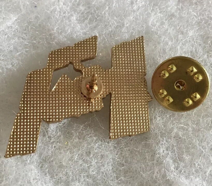 Satellite Lapel Pin Gold Tone Pin Space Orbit A482