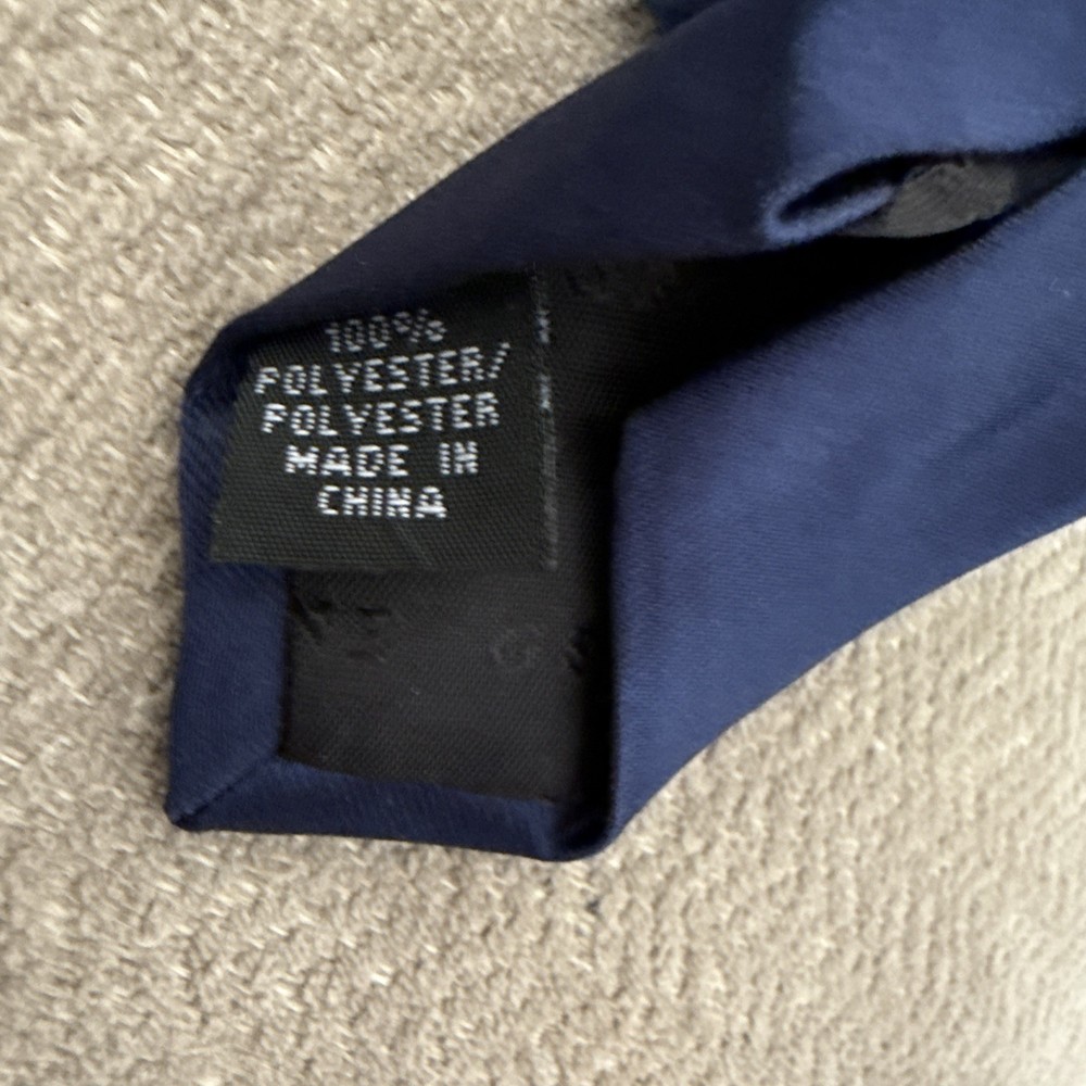 Tie Geoffrey Beene Navy Blue Satin, Solid, Shiny, 2.75”, EUC