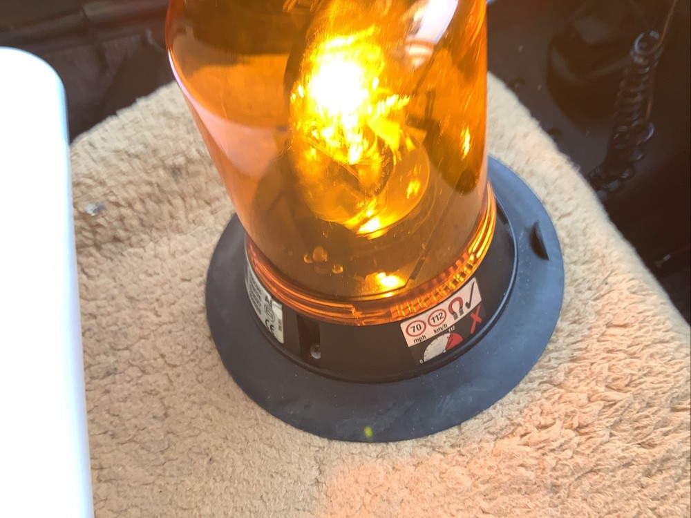 Vision Alert Mag Mount Beacon Orange Light Magnetic Mount Working