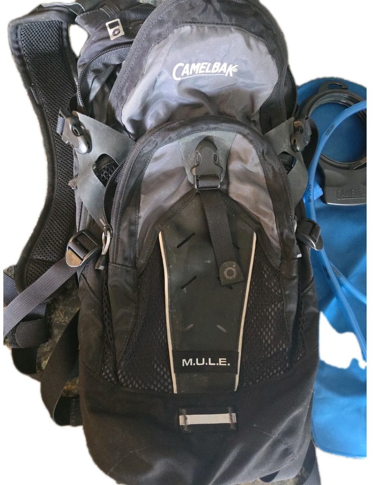 Camelbak M.U.L.E. Hydration Backpack D² Fit Grey & Black Excellent Condition