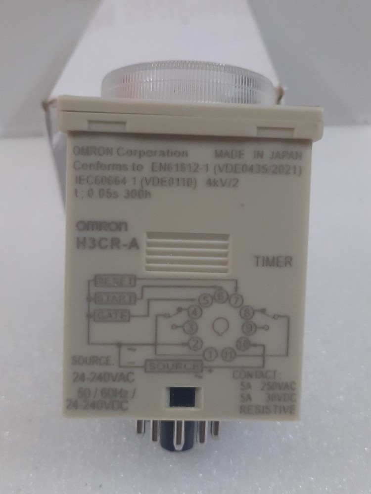 OMRON H3CR-A TIMER