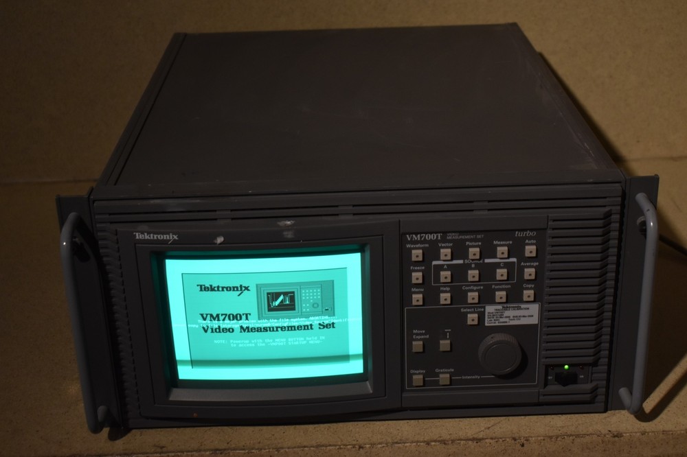 TEKTRONIX VM700T VIDEO MEASUREMENT
