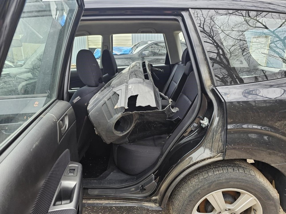 FORESTER 2011 Headrest 2449477