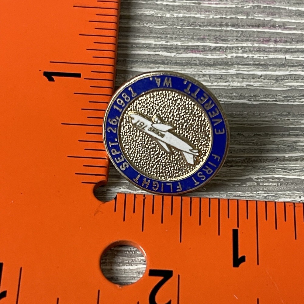 first flight 1981 everett washington boeing 767 pin lapel RARE