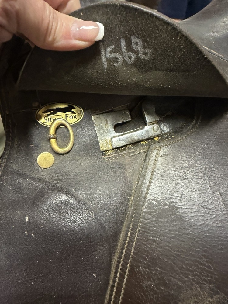 Silver Fox 17" English Saddle