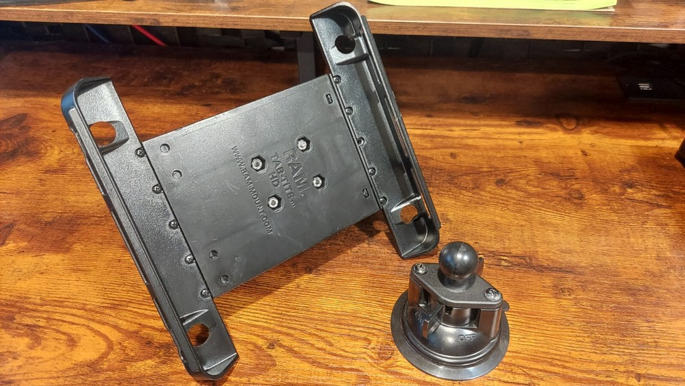 RAM  IPAD mount for airplanes