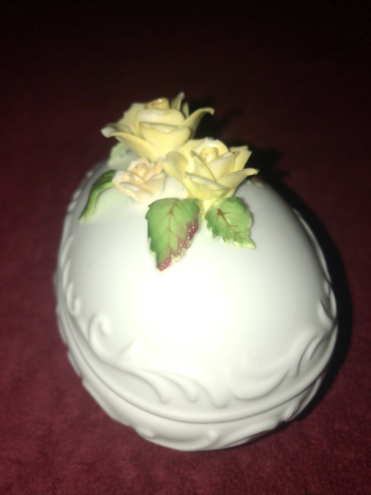 Gorham Egg Shaped Trinket Box By Maruri. Bone China