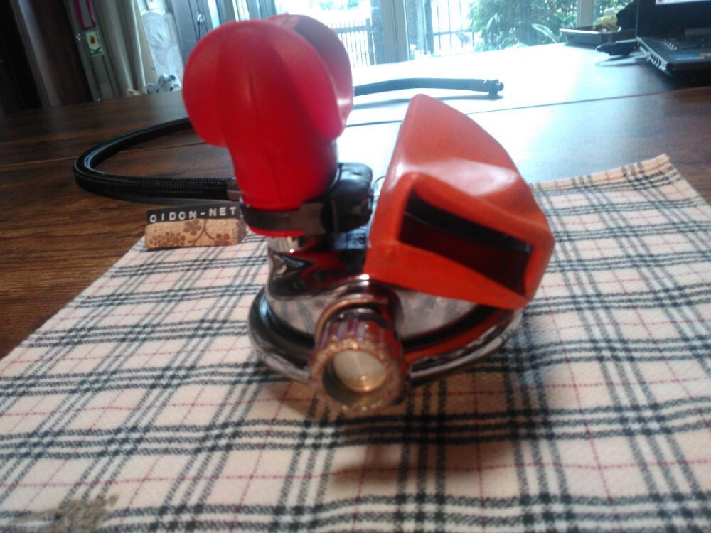 Vintage Scubapro Balanced Adjustable Second-Stage 2902748, Good Cndition.