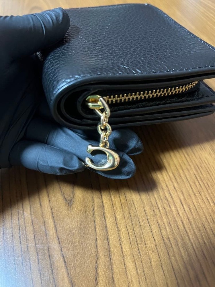 Coach Folding Wallet Logo