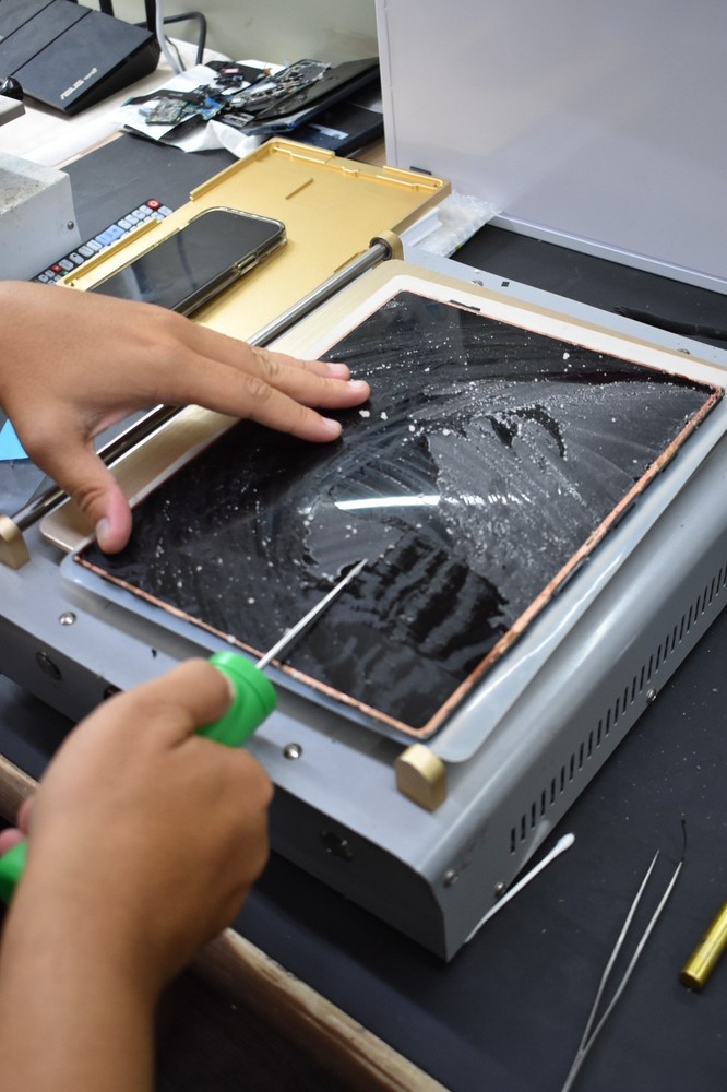 iPad Pro 11" Mail-in Front Glass Screen Replacement Service | HTX Micro