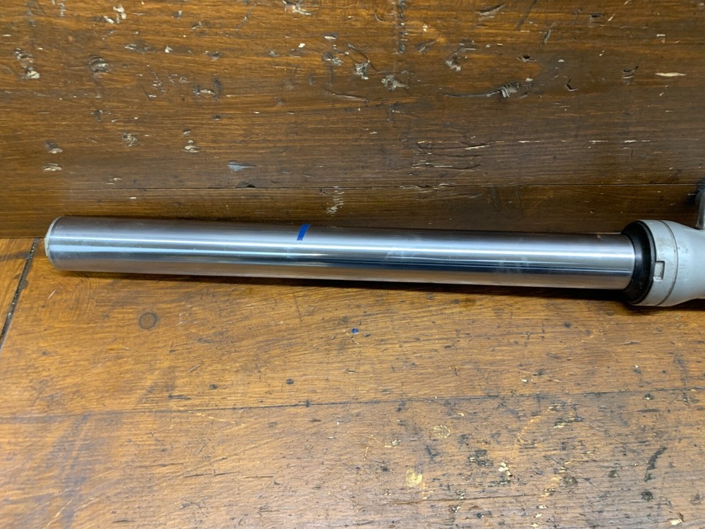 SUZUKI GSX600F 1998-2005 LEFT HAND FORK HAS SLIGHT BEND