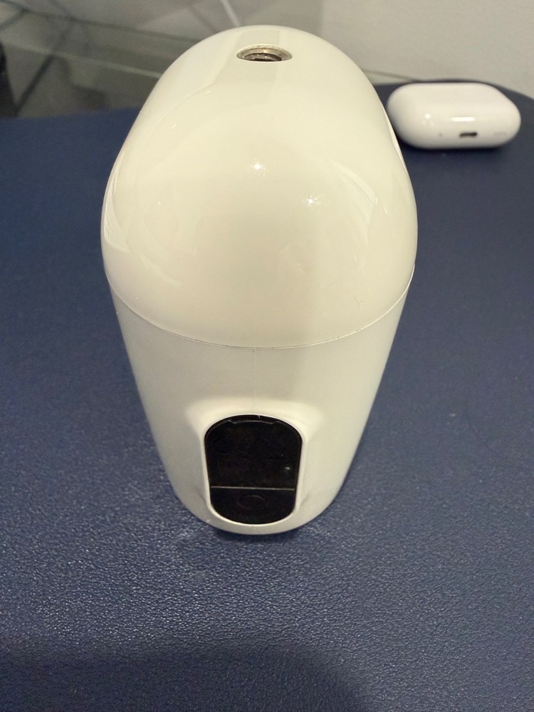 Arlo Essential Spotlight Camera - VMC2030 - White