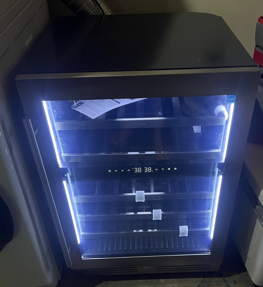 Zephyr— 45-Bottle Dual Zone Wine Cooler