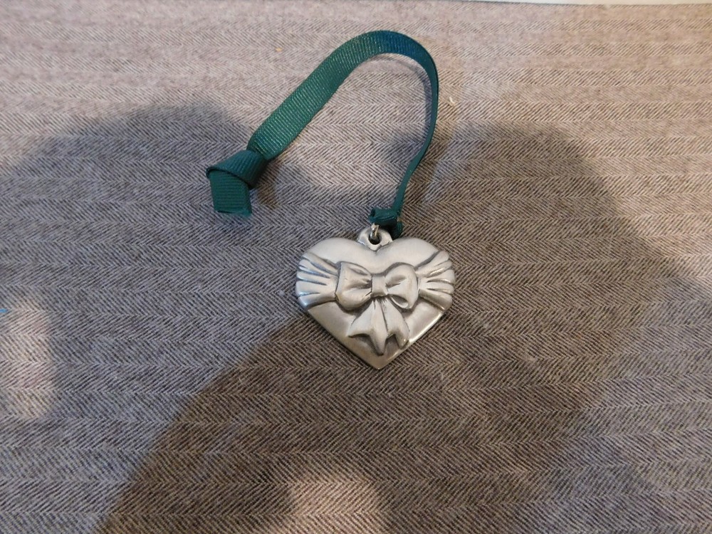 Pewter Heart Basket Tie On
