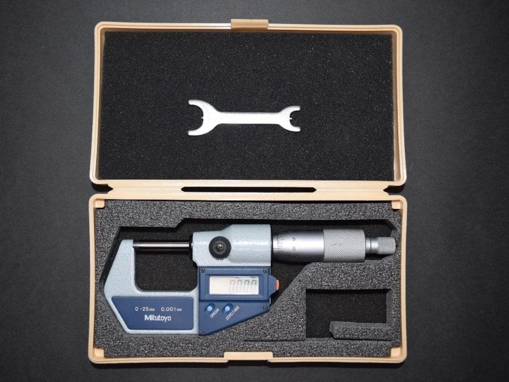 Mitutoyo Digimatic Micrometer MDC-25M #85