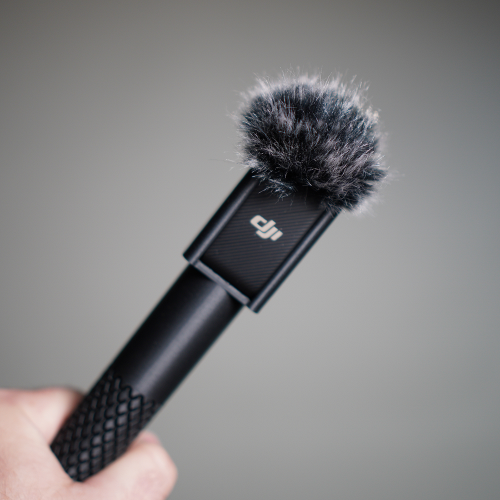 DJI WIRELESS MIC Interview Handle, Portable Handled Microphone Adapter