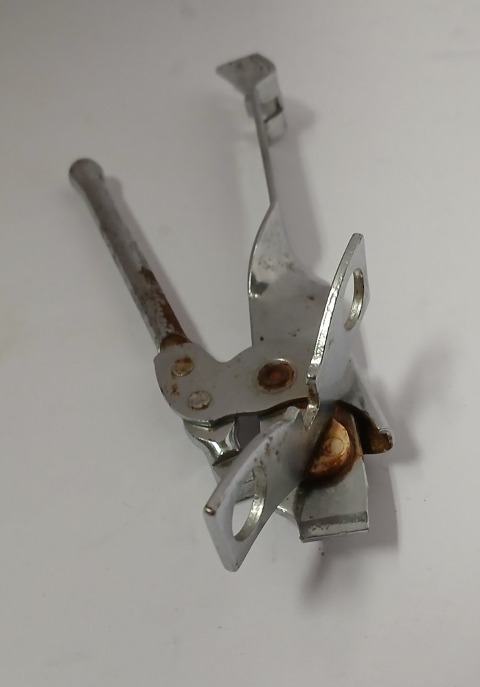 Vtg Can Openers (Manuel)