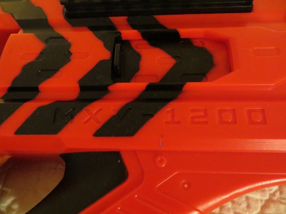 NERF Rival Zeus MXV-1200 Blaster - Red / Blue - B1593