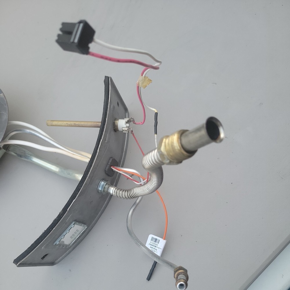 AO Smith 321165-002 CS8840B1117 18" Burner Assembly