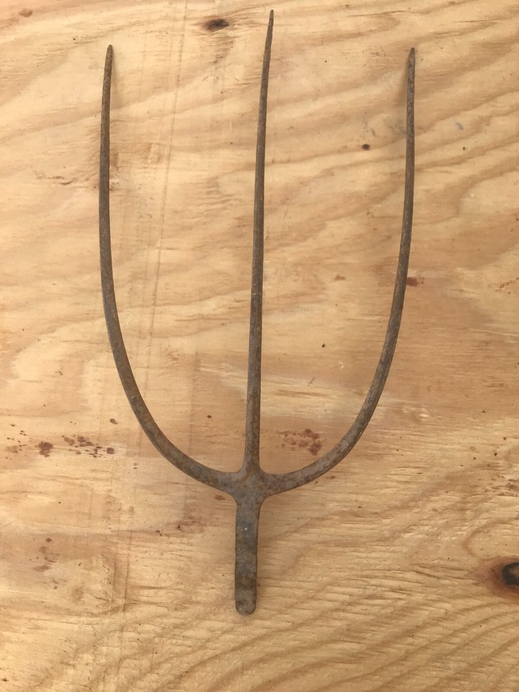 Fork Rake Head 3 Thines Rusty Rustic no handle Original Vintage Primitive Metal