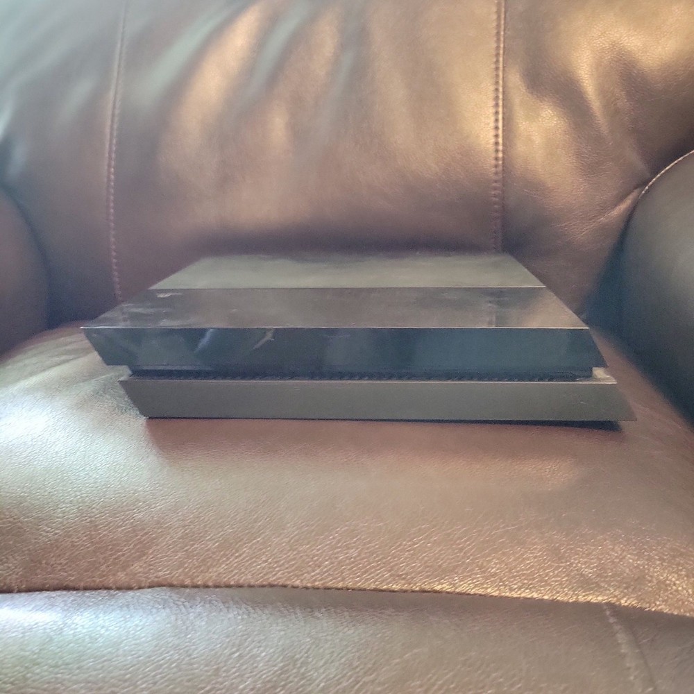 Playstation 4 Console