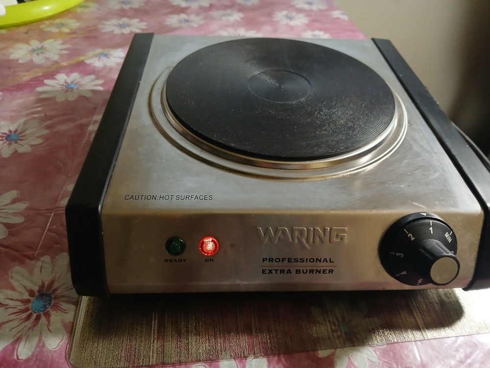 Waring WEB300 1300Watts Single Burner-Used