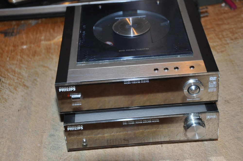 Philips MCD 702/37 Micro Theater DVD/CD Player Tuner Amplifier 2006 Untested