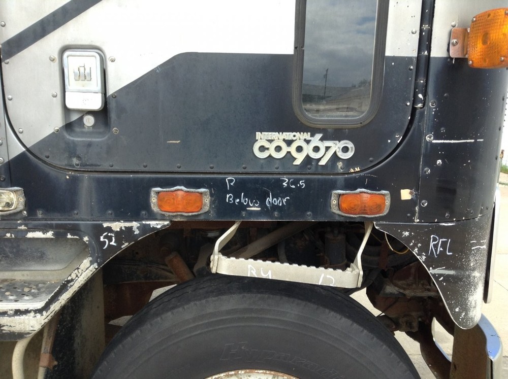 International 9670 ALUMINUM Right/Passenger CAB Panel