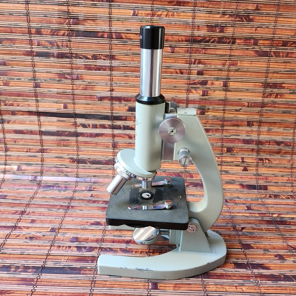 ESTEN MICROSCOPE NO. 652502 - Made in Japan, VERY SOLID CONSTRUCTION