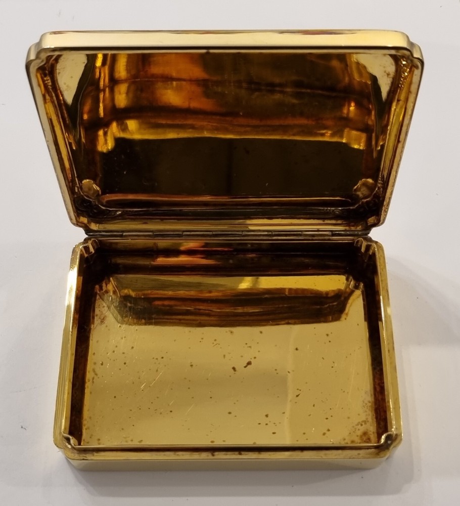 BEAUTIFUL SILVER ENAMEL BOX size 319