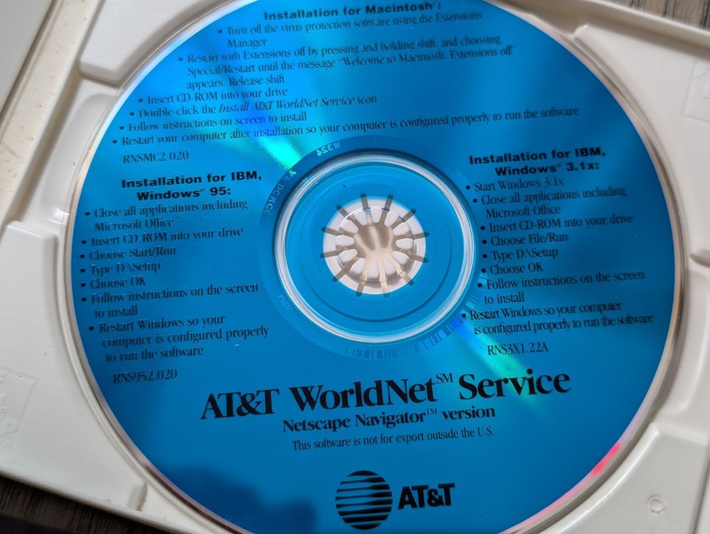 AT&T WorldNet Service CD-ROM Internet access Windows 95/Mac Netscape Navigator