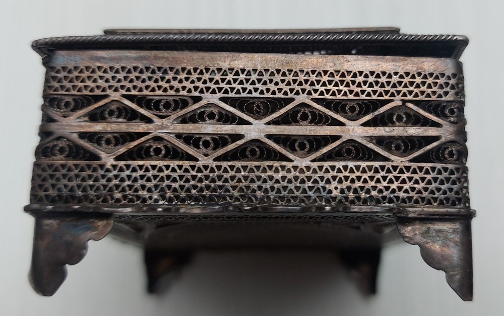 Antique Russian Imperial Silver box. Filigree technique. 84