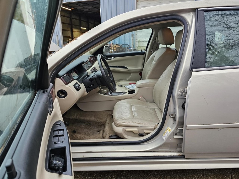 IMPALA 2009 Headrest 2436973