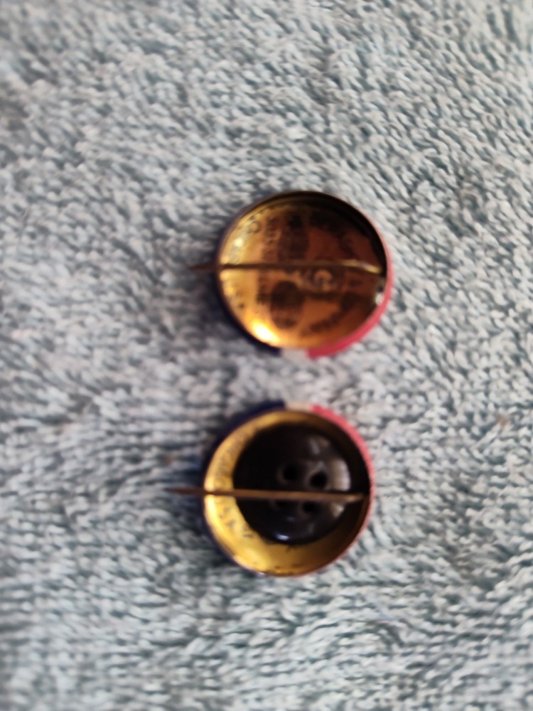 2 Each Smith and Robinson Pinbacks