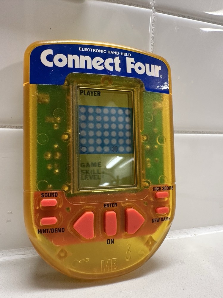 🕹️ 1995 Milton Bradley Connect Four Electronic Handheld Game Works Great!
