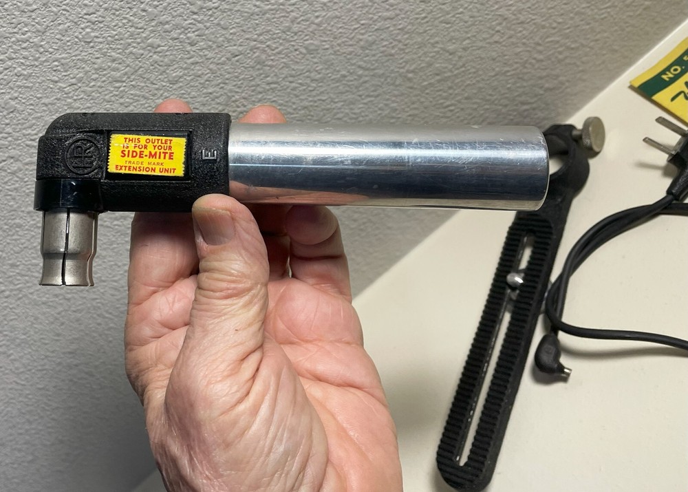 Vintage Heiland Synchro-Mite Reflex Flash Unit & Shutter Cord C Battery