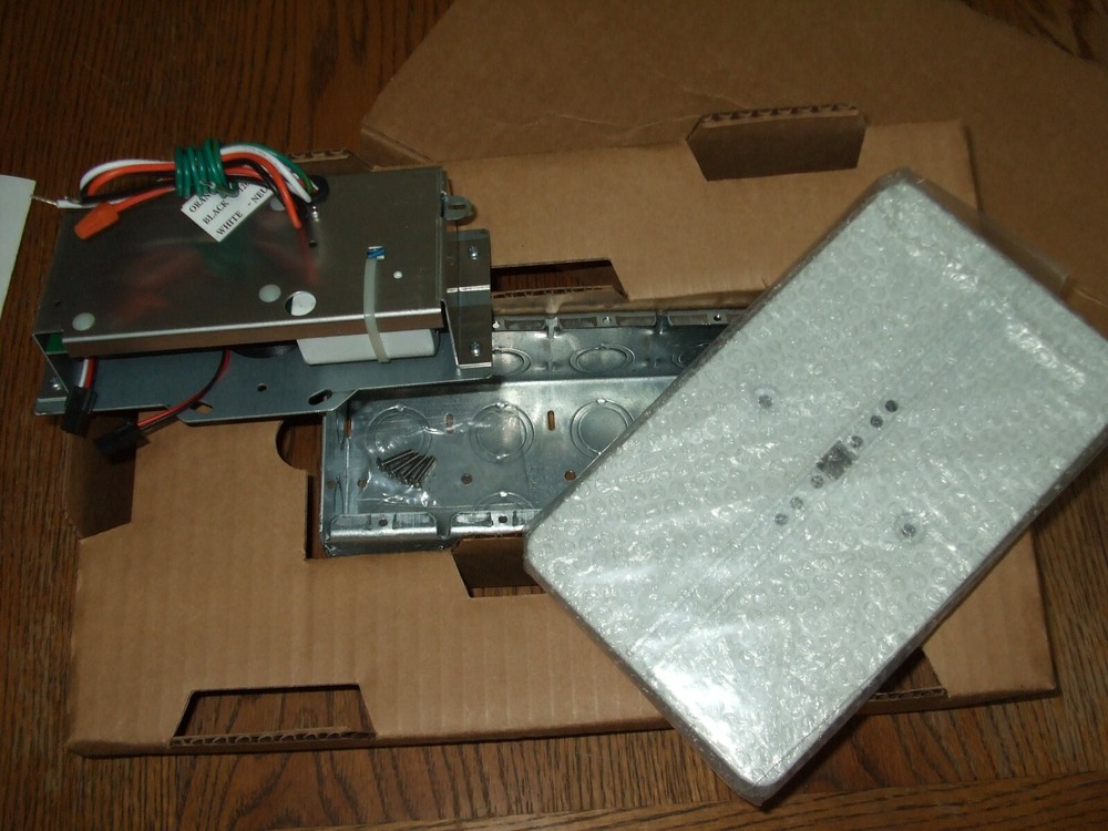 ISOLITE TL SERIES THIN-LINE RECESSED CEILING LED EXIT SIGN, DIE-CAST