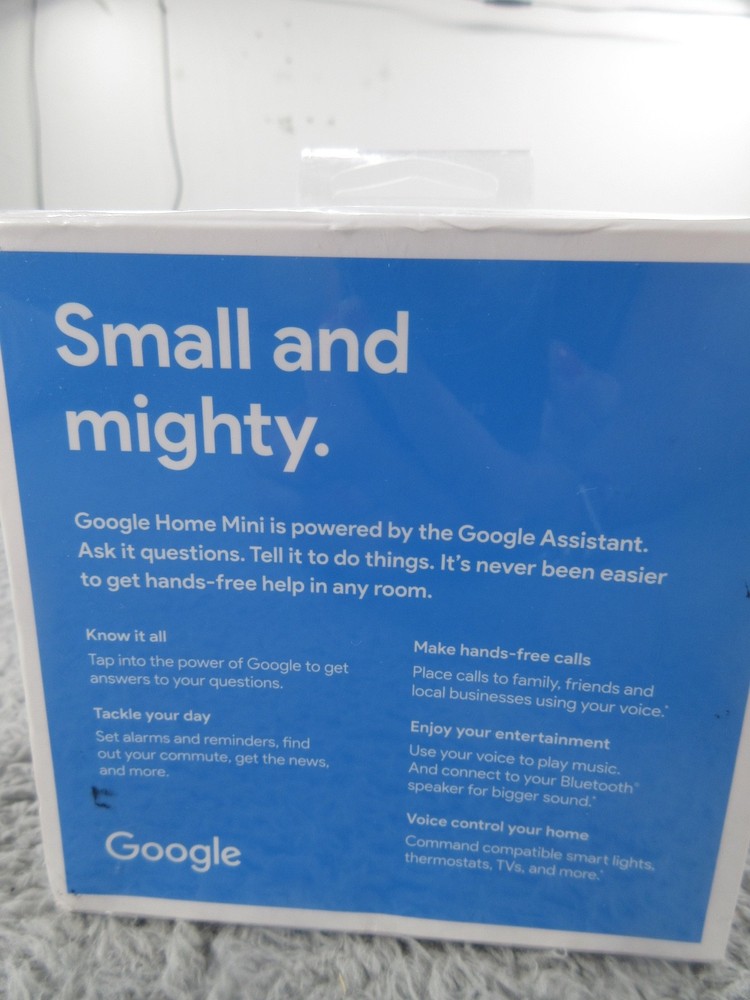 Google Home Mini - Smart Speaker with Google Assistant - Chalk