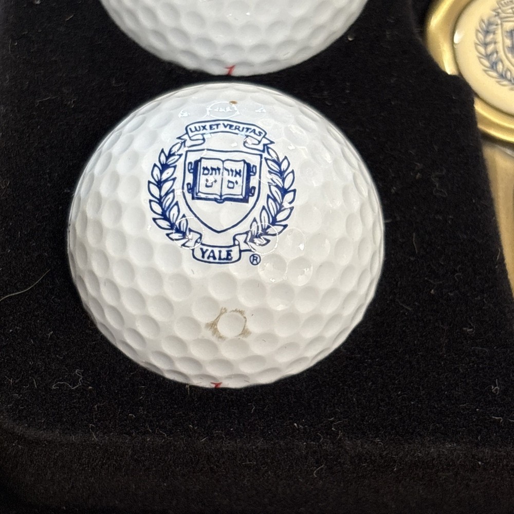 Yale Golf Ball Set With Divot Tool