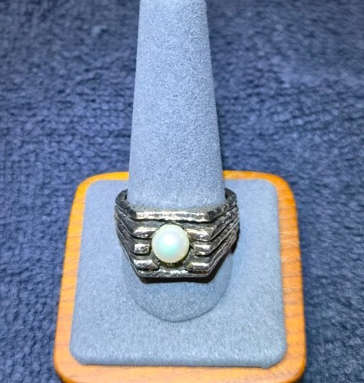 Sterling Silver Ring With Pearl