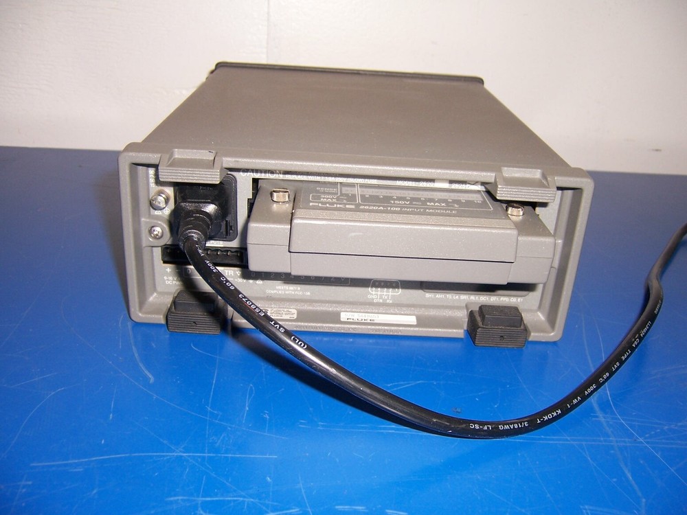 10885 FLUKE 2625 HYDRA DATA LOGGER W/ 2620A-100 INPUT MODULE
