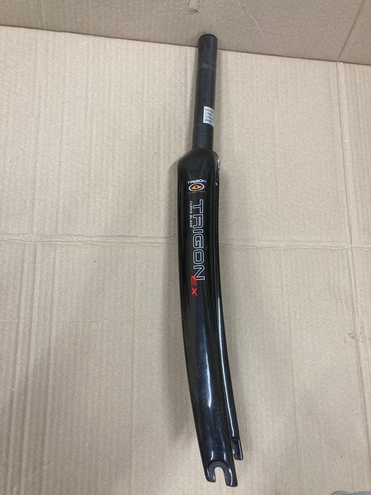 TRIGON EX full carbon fork