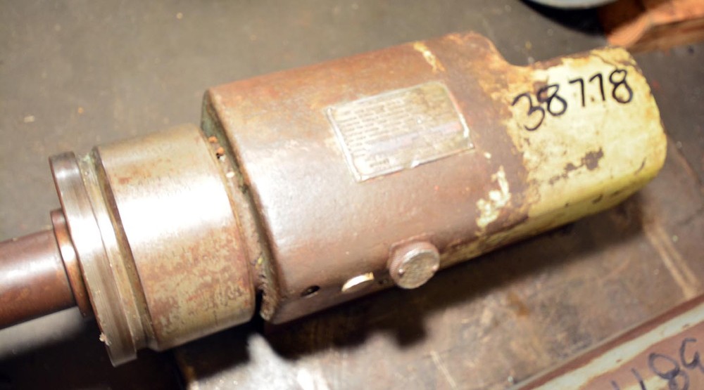 Heald Red Head Spindle (Inv.38778)