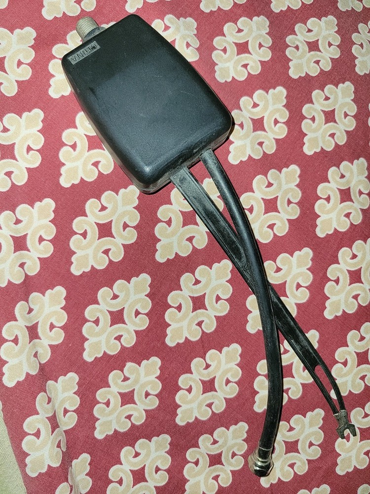 MODEL 312 VCR/TV SEPARATOR U/V SPLITTER & BALUN 75 ohm input - New