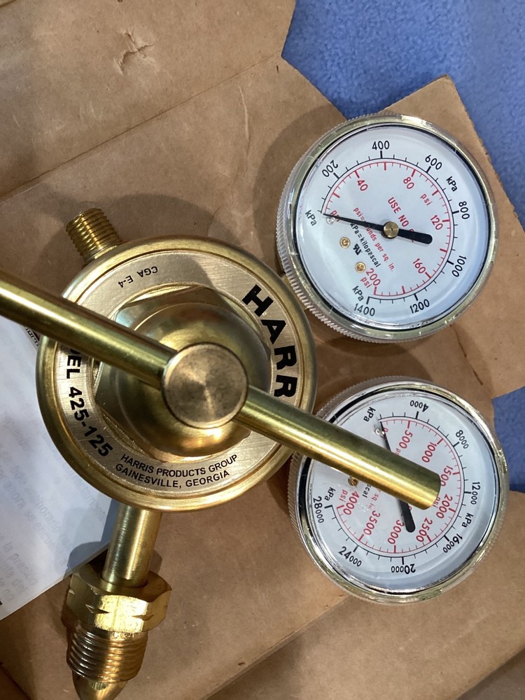 HARRIS REGULATOR 3000821, (NEW)